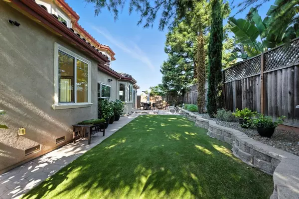 21976 Mcclellan Road, Cupertino, CA 95014