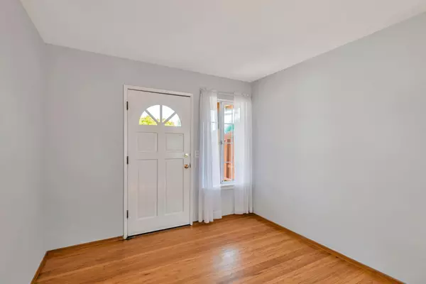 Redwood City, CA 94061,250 San Carlos Avenue