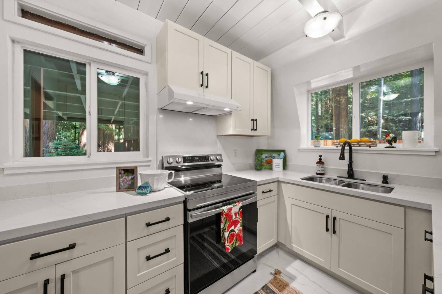 Felton, CA 95018,1666 Creek Drive