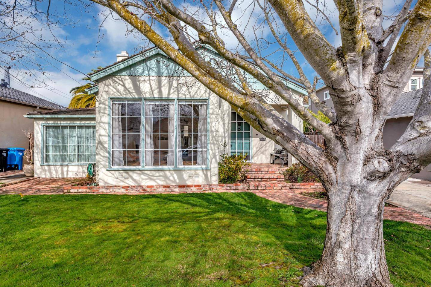 1513 Kalmia Street, San Mateo, CA 94402