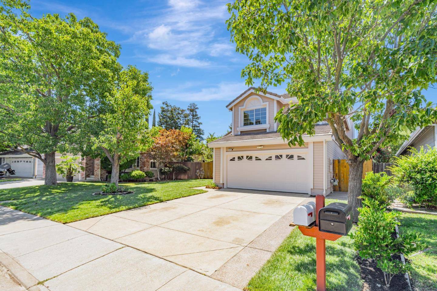 Antioch, CA 94531,4204 Amargosa Drive