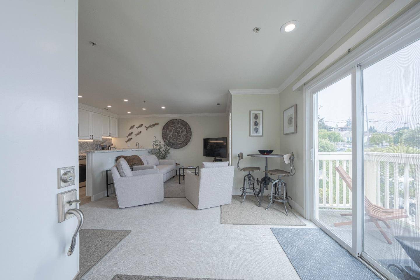 Monterey, CA 93940,585 Laine Street #10