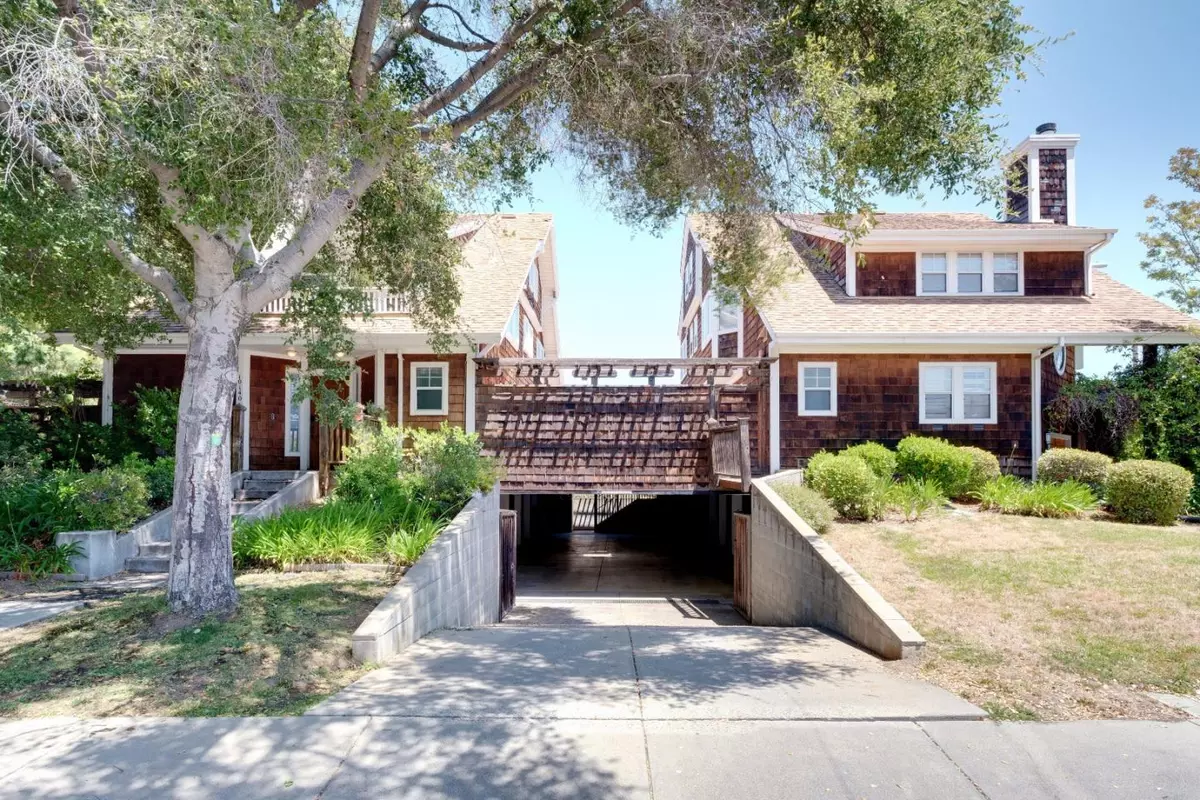 Cupertino, CA 95014,21697 Lomita Avenue