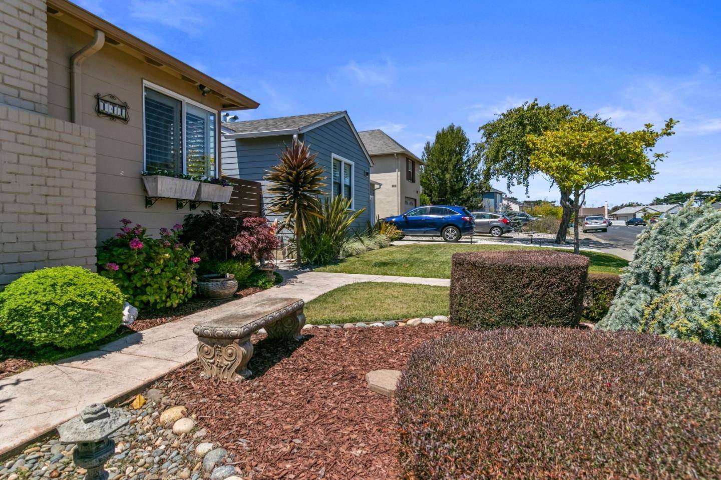 South San Francisco, CA 94080,141 Knoll Circle