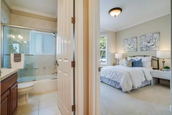 Palo Alto, CA 94301,184 Tennyson Avenue