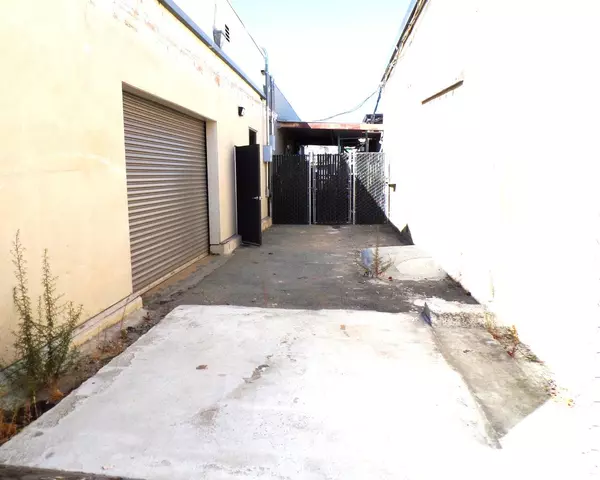 San Carlos, CA 94070,953 Washington Street