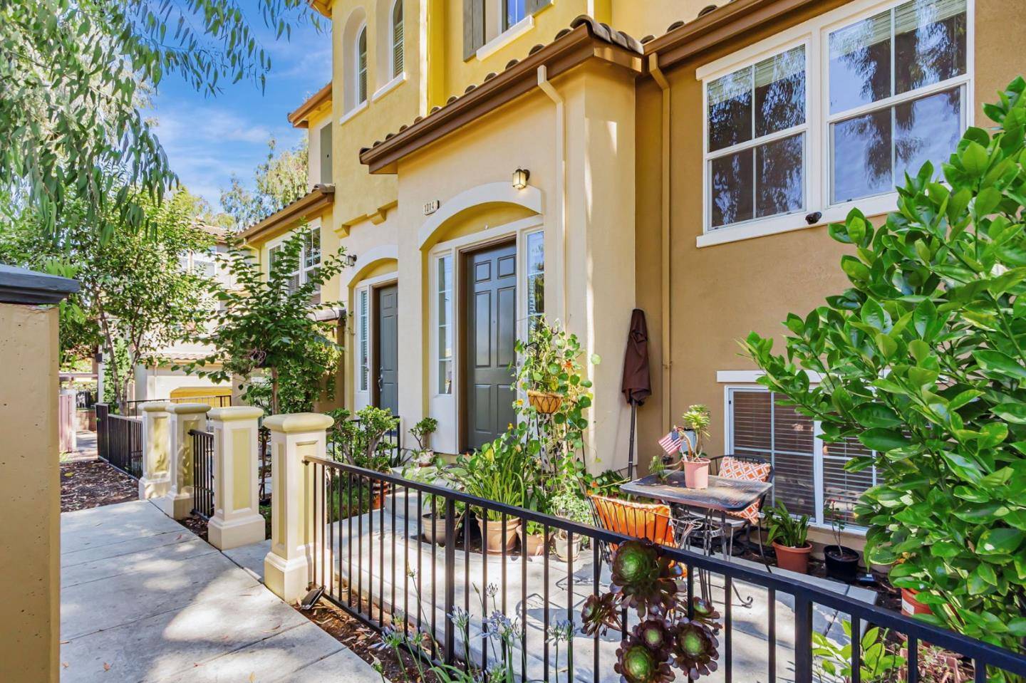 Sunnyvale, CA 94089,1014 Jena Terrace