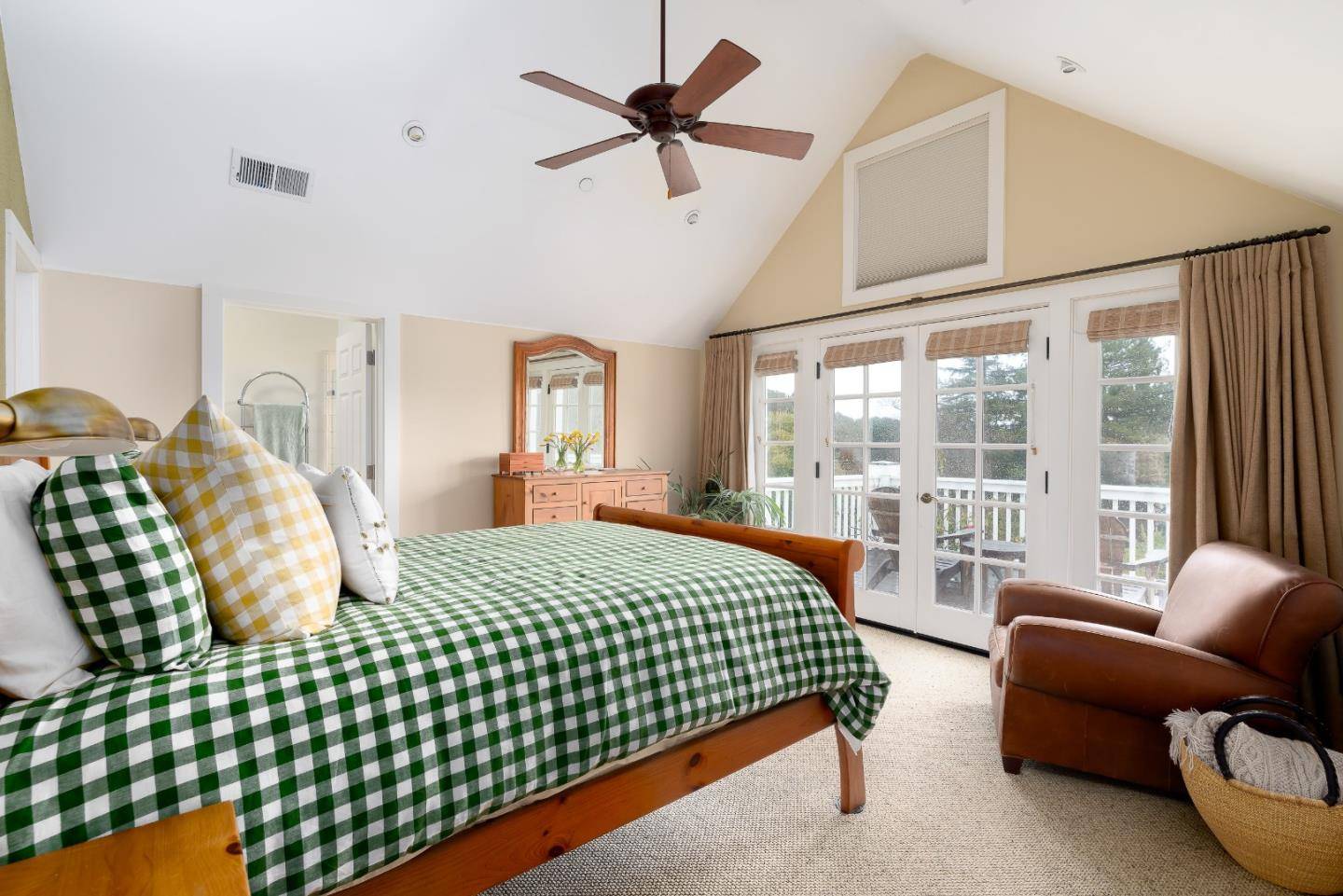 270 Gabarda Way, Portola Valley, CA 94028
