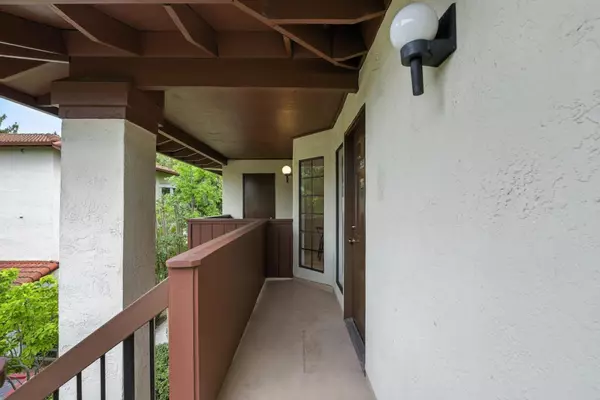 Sunnyvale, CA 94085,461 Costa Mesa Terrace #G