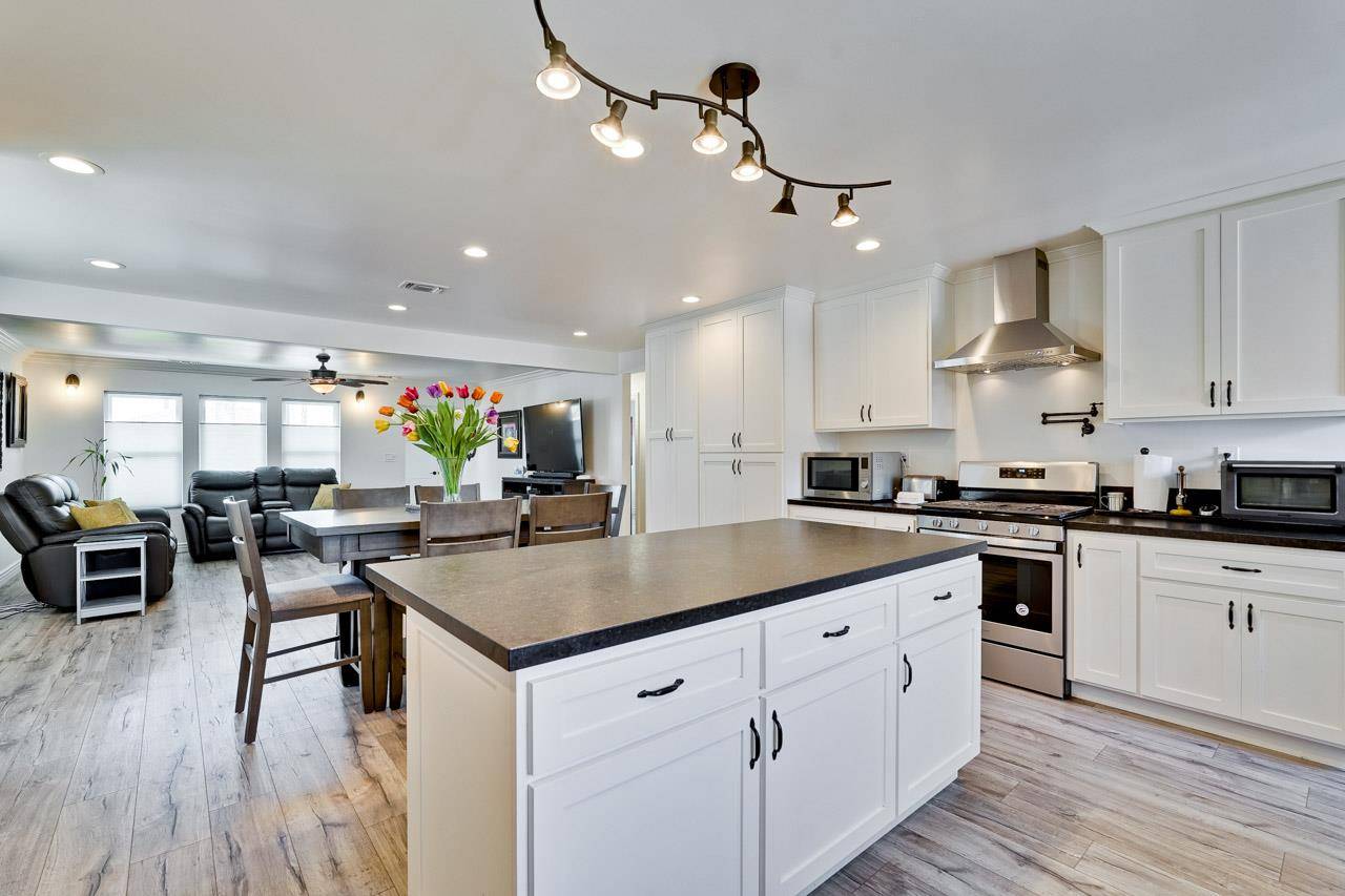South San Francisco, CA 94080,118 Cherry Avenue