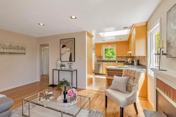 San Carlos, CA 94070,2534 Howard Avenue