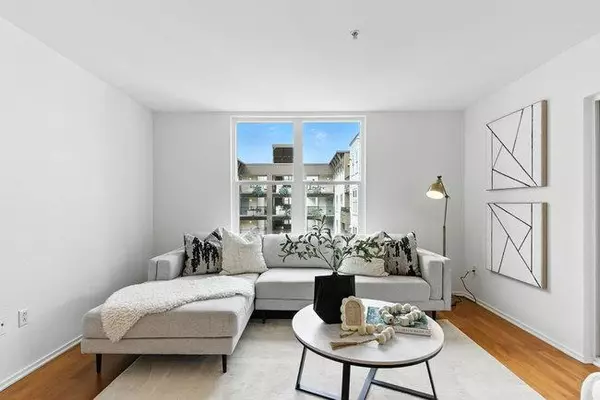 San Francisco, CA 94132,8200 Oceanview Terrace #321