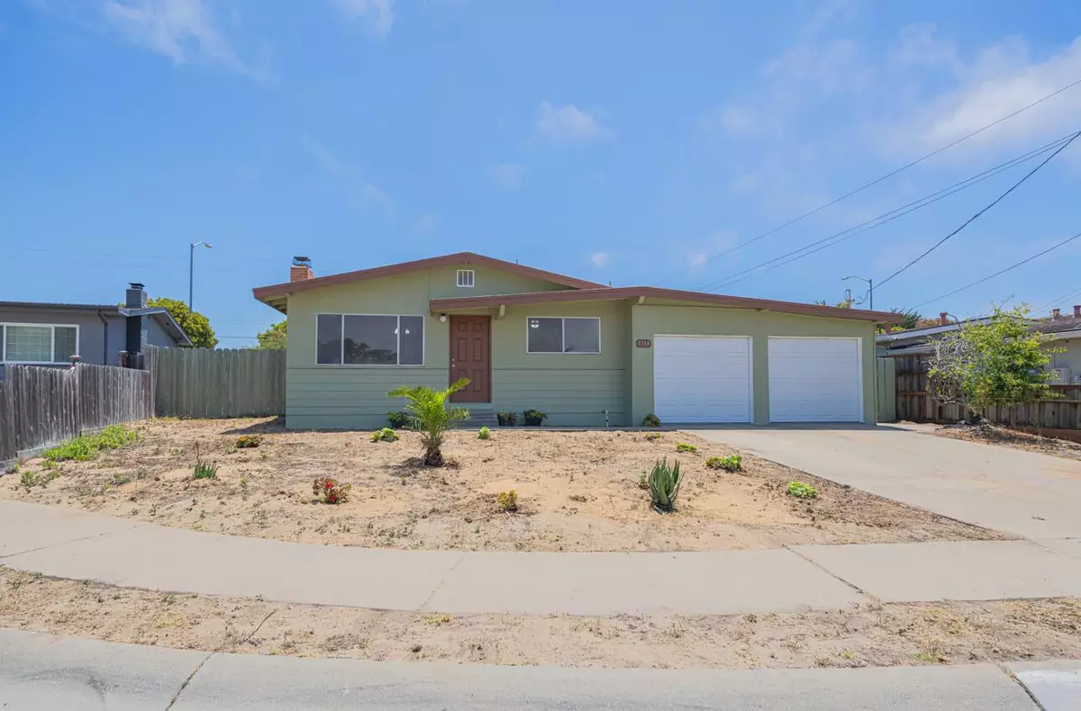 Marina, CA 93933,3114 Flower Circle
