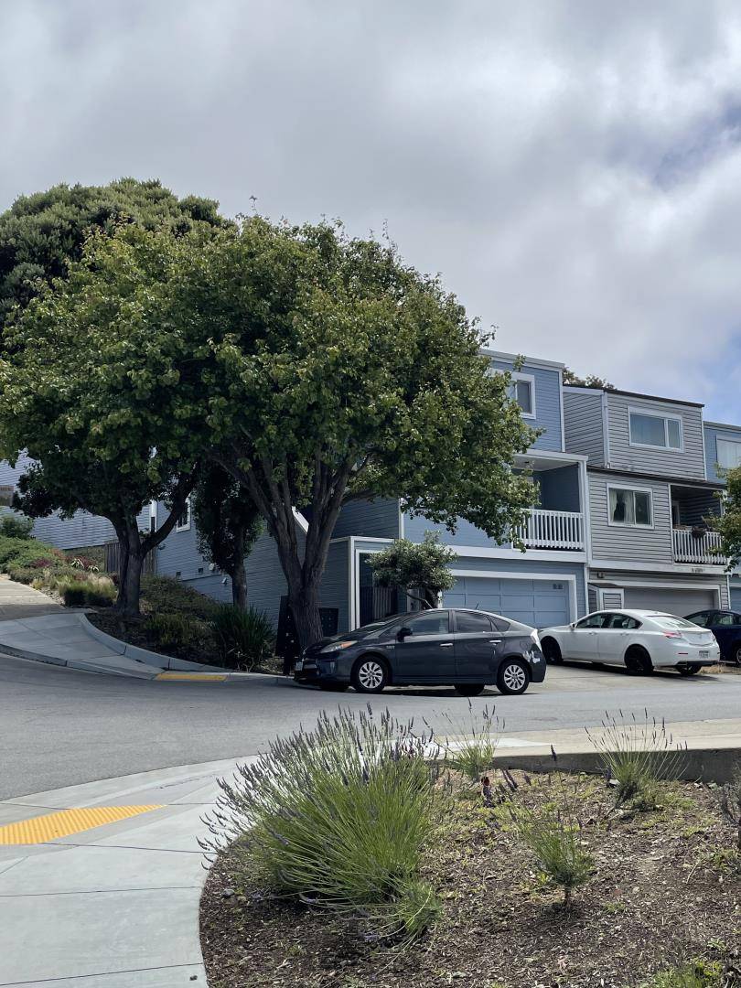 San Francisco, CA 94124,14 Youngs Court