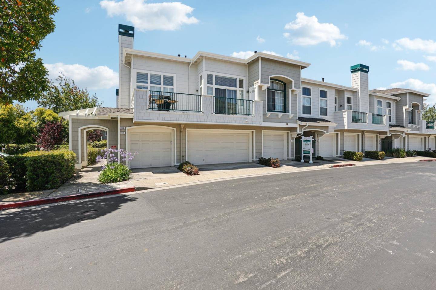 595 Shoal Circle, Redwood Shores, CA 94065