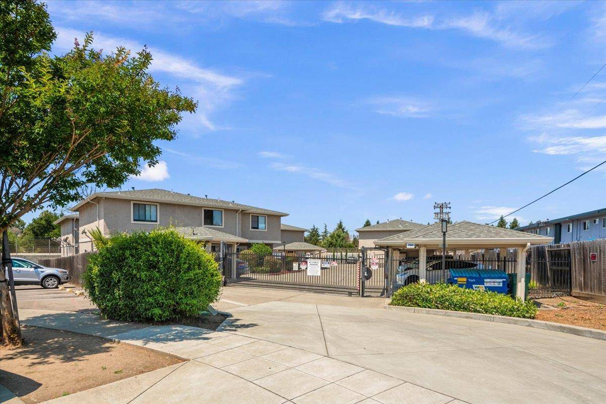 760 Fletcher Lane, Hayward, CA 94544