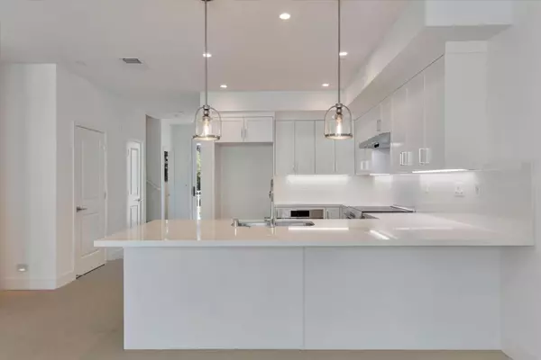 Walnut Creek, CA 94597,2739 Oak Road