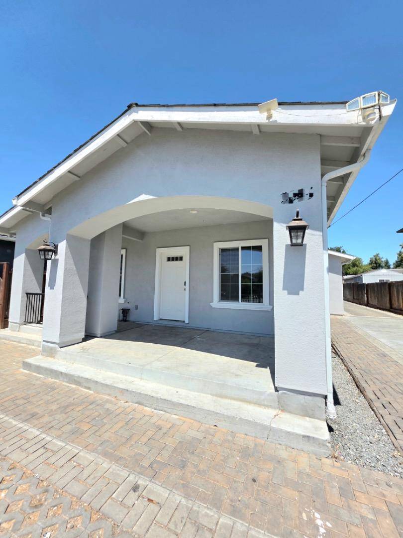 3405 E Hills Drive, San Jose, CA 95127