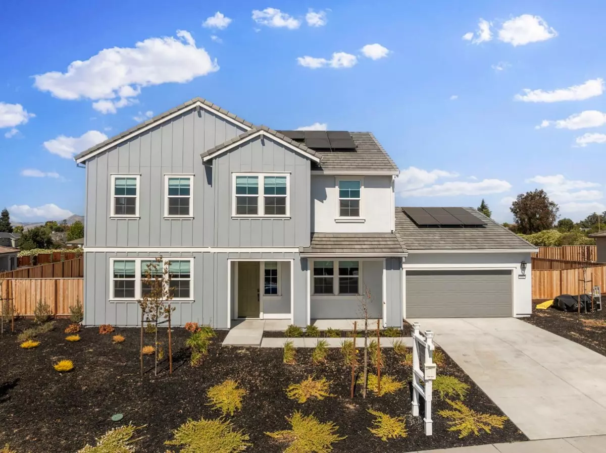 Hollister, CA 95023,191 Scarlett Way