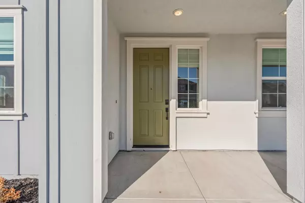 Hollister, CA 95023,191 Scarlett Way