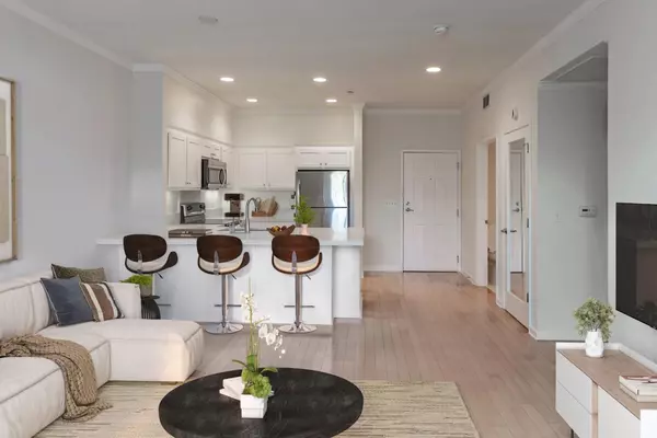 Campbell, CA 95008,21 N 2nd Street #303