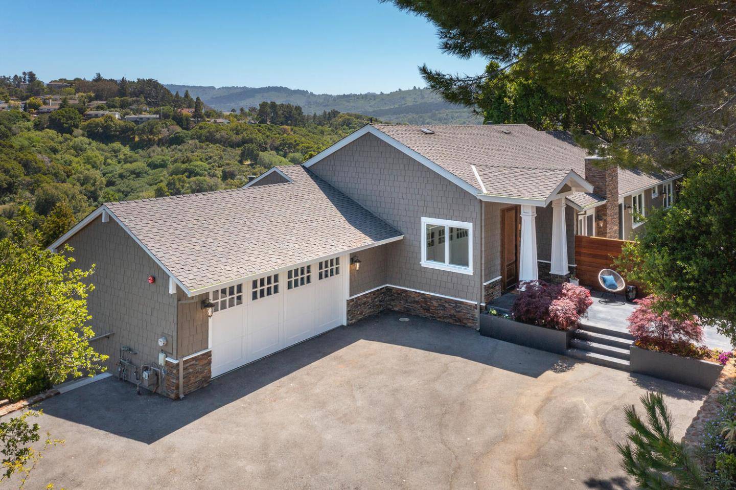 30 Calaveras Court, Hillsborough, CA 94010