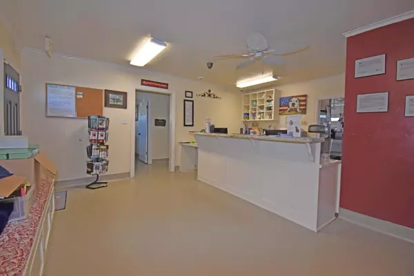 Hollister, CA 95023,38 East Street