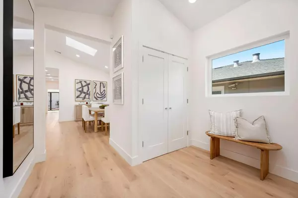 Burlingame, CA 94010,1202 Sanchez Avenue
