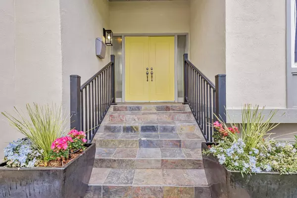 Foster City, CA 94404,221 Shearwater Isle