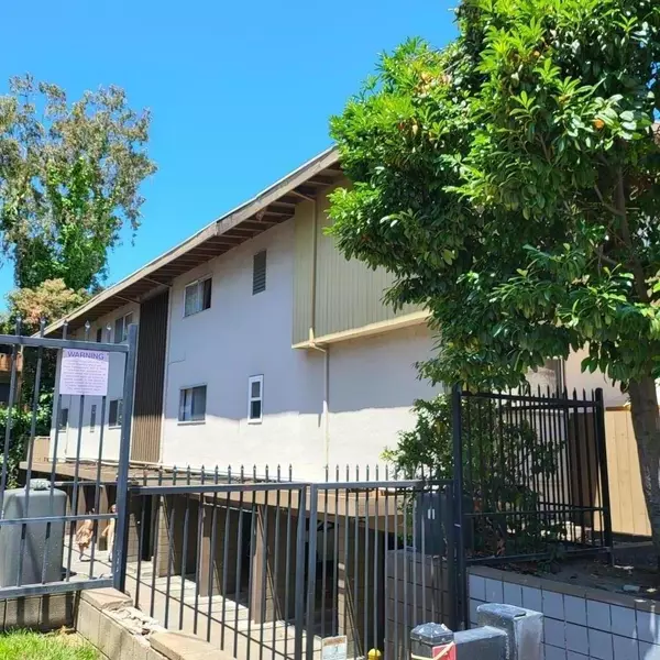 East Palo Alto, CA 94303,15 Newell Road