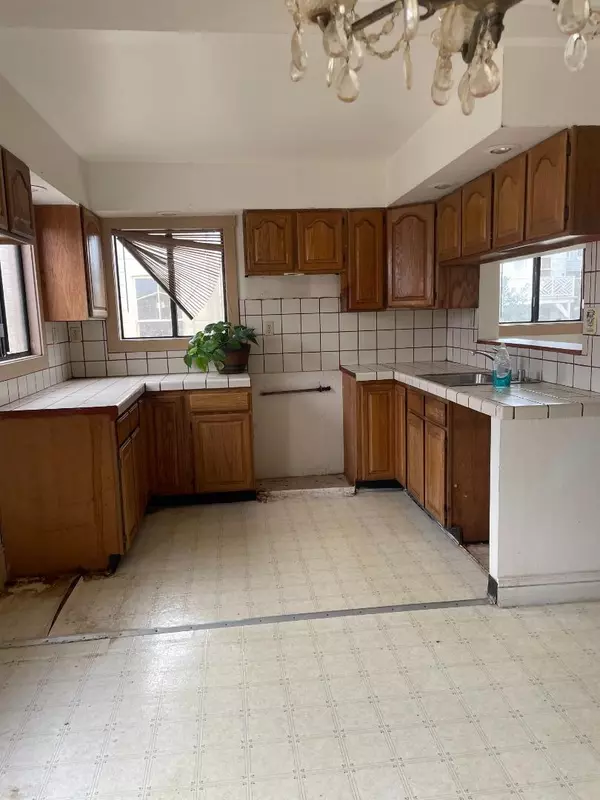 San Francisco, CA 94121,783 31st Avenue