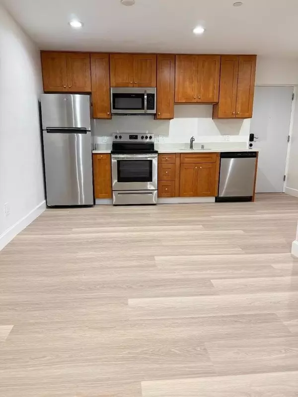 318 3rd Lane #A, South San Francisco, CA 94080