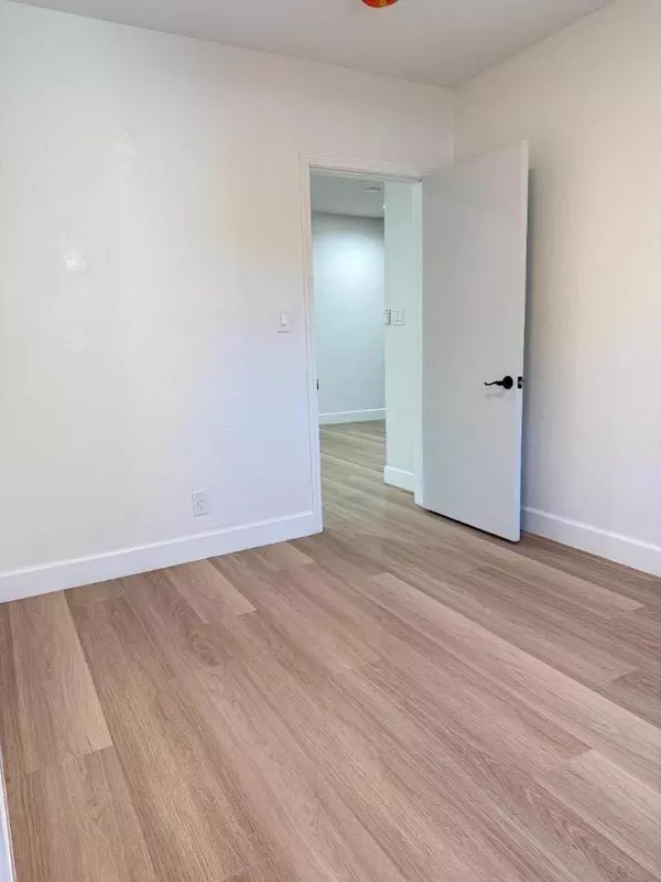 South San Francisco, CA 94080,318 3rd Lane #A