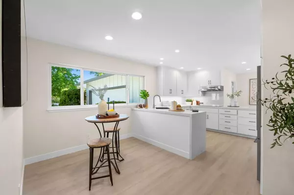 Los Gatos, CA 95032,16251 Lilac Lane