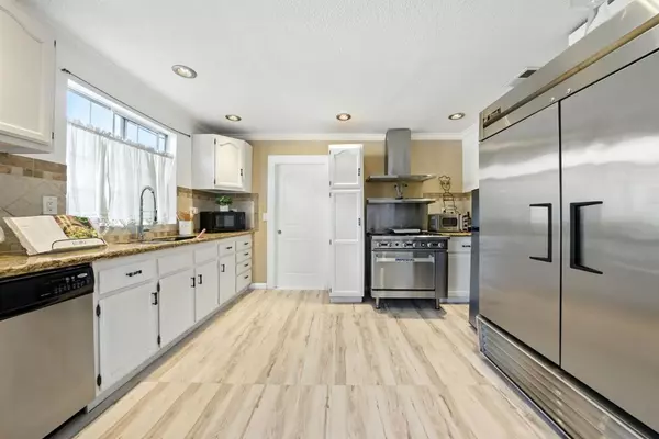 San Jose, CA 95112,842 E Julian Street