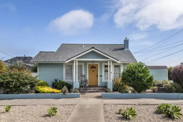 724 Pine Avenue, Pacific Grove, CA 93950