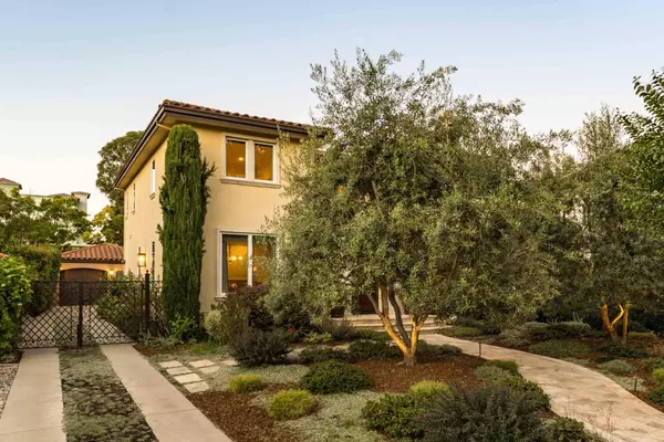 Palo Alto, CA 94306,579 Glenbrook Drive
