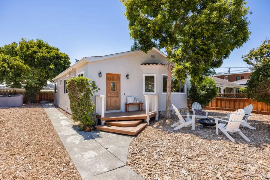3820 Fair Oaks Avenue, Menlo Park, CA 94025