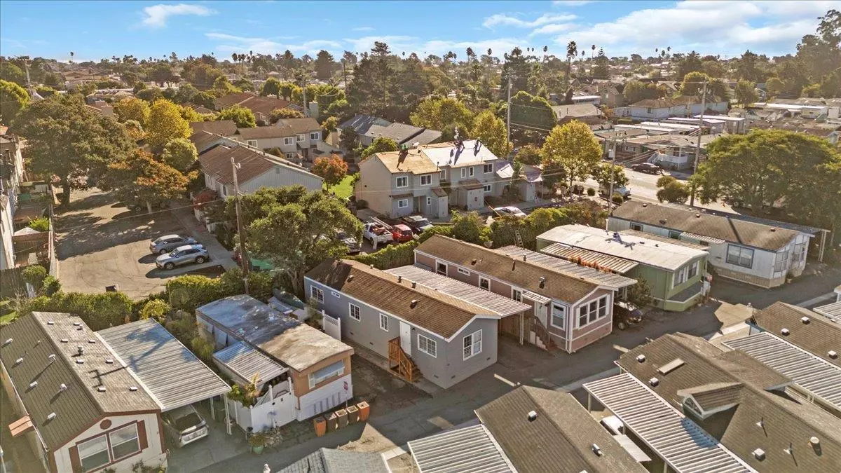 Santa Cruz, CA 95062,2565 Portola Drive #32