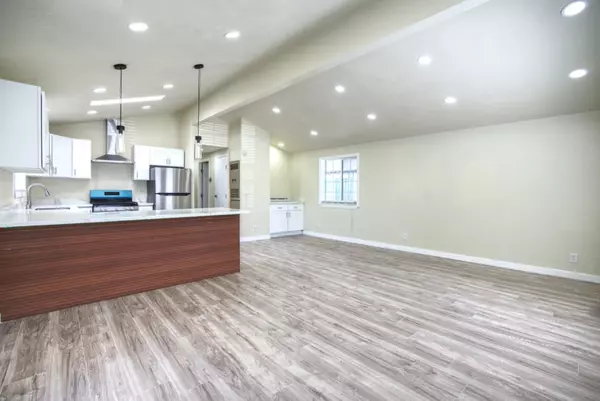 Mountain View, CA 94041,501 Moorpark Avenue #99