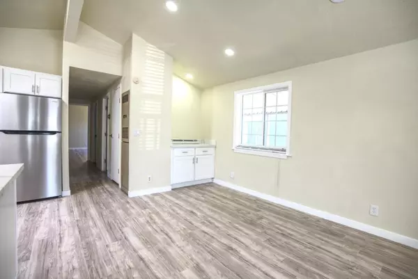 Mountain View, CA 94041,501 Moorpark Avenue #99