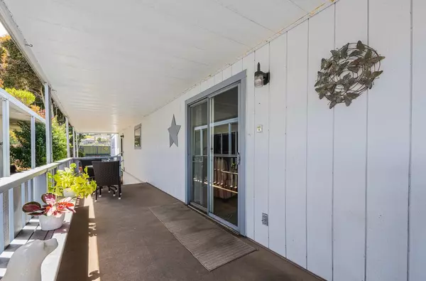 Pacific Grove, CA 93950,700 Briggs Avenue #18