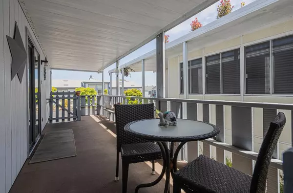 Pacific Grove, CA 93950,700 Briggs Avenue #18