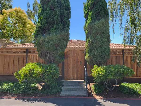 Santa Cruz, CA 95060,141 Peach Terrace