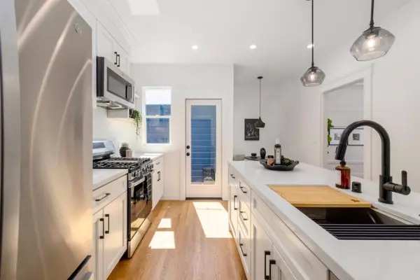 76 Bayview Street, San Francisco, CA 94124