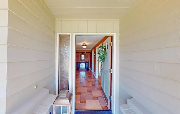 Salinas, CA 93901,1127 Montecito Circle