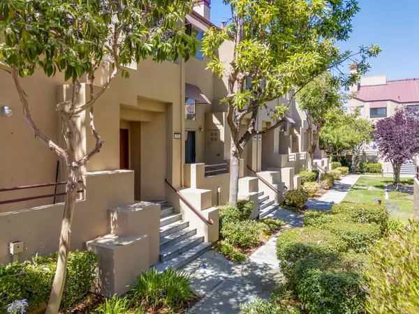 Foster City, CA 94404,210 Commons Lane