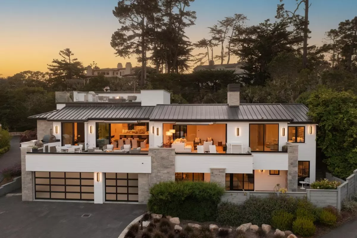 Pebble Beach, CA 93953,3301 17 Mile Drive #22