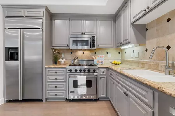 Los Gatos, CA 95030,110 Boyer Lane