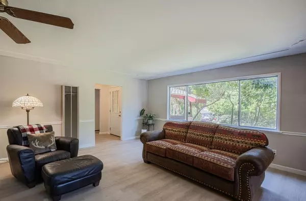 Salinas, CA 93907,454 Paradise Road